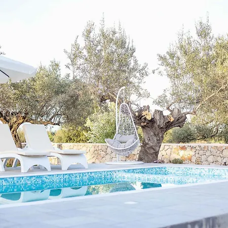 Dream White Villa